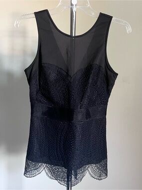 New Leon Max Lace Top Sz 2 Black Sleeveless Blouse FLAW